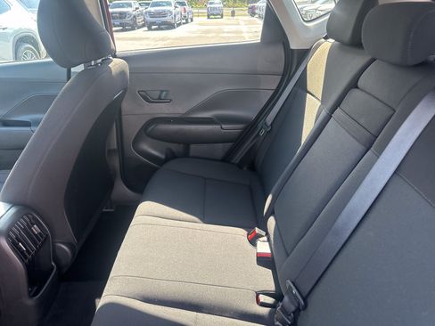 Used 2025 Hyundai Kona SEL AWD/4WD image 15