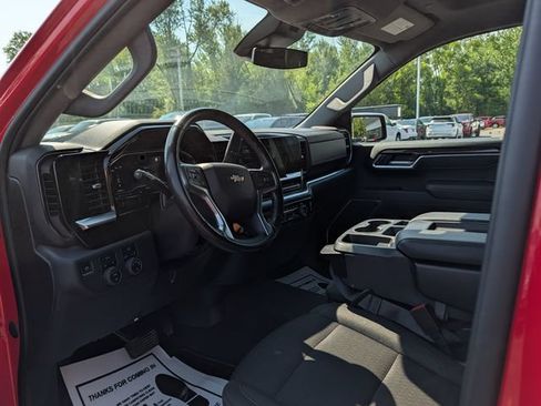 Used 2022 Chevrolet Silverado 1500 LT AWD/4WD image 15