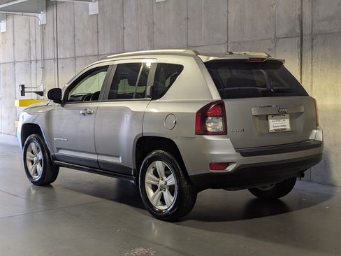 Used 2016 Jeep Compass Sport w/ Power Value Group AWD/4WD image 3