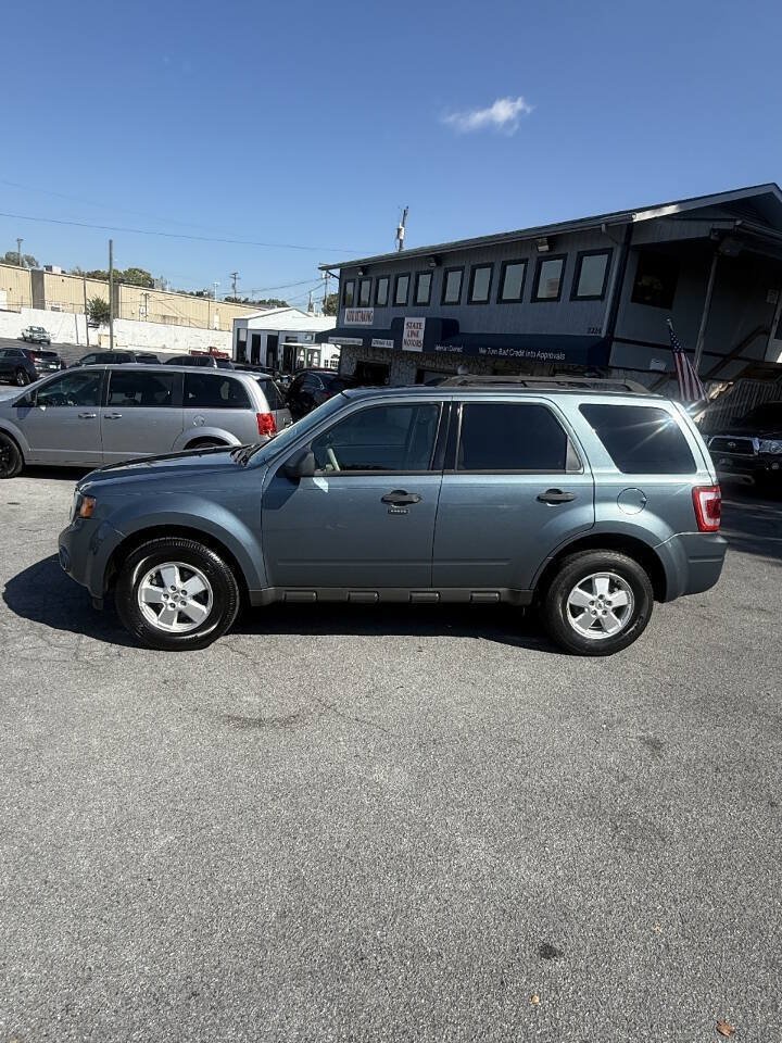 Used 2010 Ford Escape XLT FWD image 2