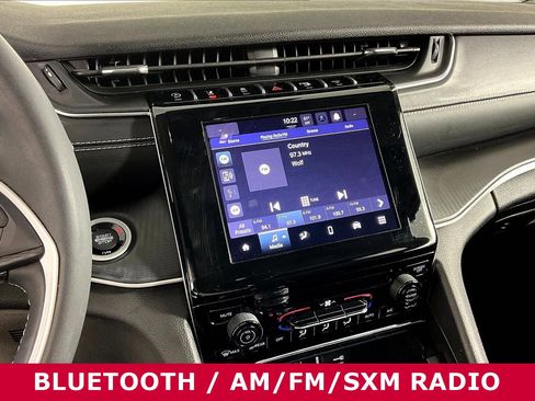 Used 2023 Jeep Grand Cherokee L Laredo AWD/4WD image 9