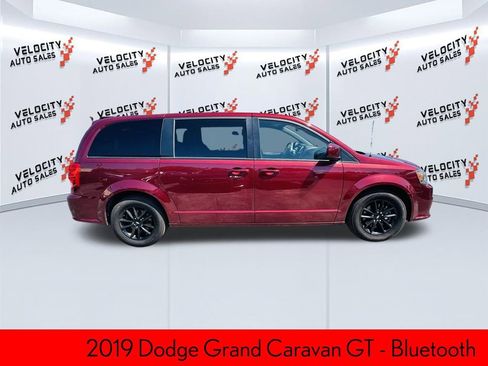 Used 2019 Dodge Grand Caravan GT image 2