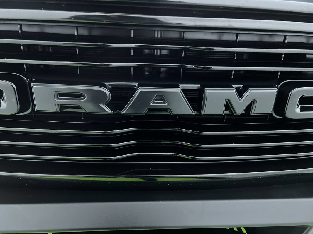 Used 2021 RAM 1500 Laramie w/ Sport Appearance Package AWD/4WD image 12