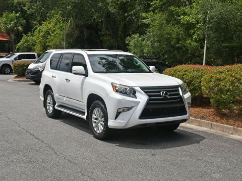 Used 2015 Lexus GX 460 w/ Premium Package AWD/4WD image 5