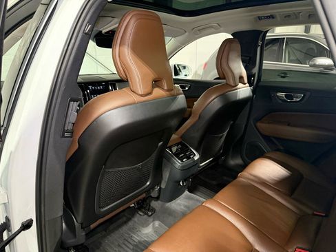 Used 2019 Volvo XC60 T5 Inscription w/ Protection Package Premier image 32