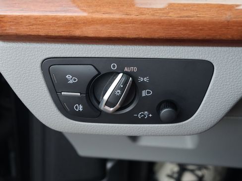 Used 2022 Audi Q5 2.0T Premium w/ Convenience Package image 15