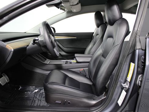 Used 2023 Tesla Model 3 Performance image 9