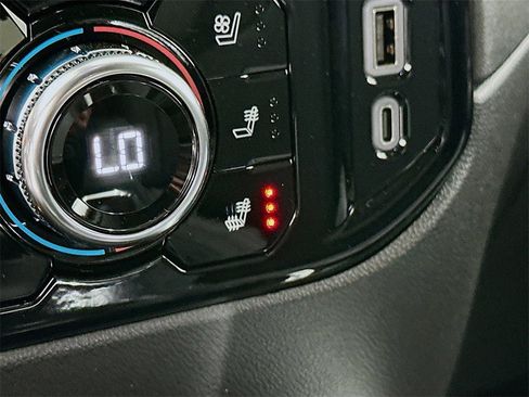 New 2026 GMC Sierra 1500 SLT image 21