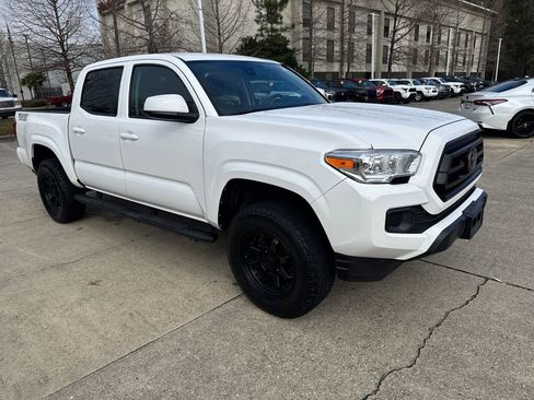 Used 2023 Toyota Tacoma SR image 9