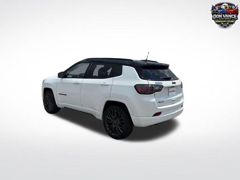 Used 2023 Jeep Compass High Altitude AWD/4WD image 3