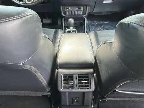 Used 2020 Mitsubishi Outlander SE FWD image 30