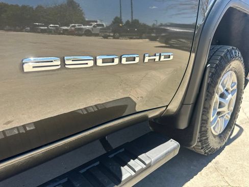 Used 2022 GMC Sierra 2500 SLE w/ SLE Convenience Package AWD/4WD image 38
