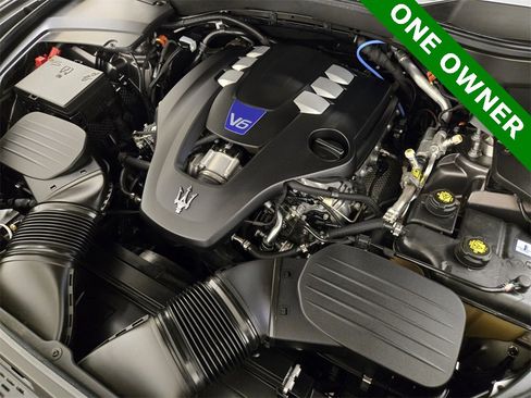 Used 2021 Maserati Levante S image 31