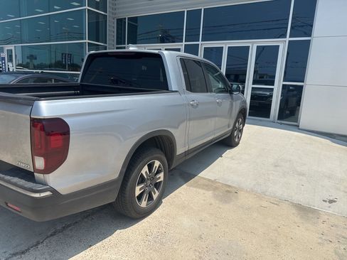 Used 2018 Honda Ridgeline RTL image 4