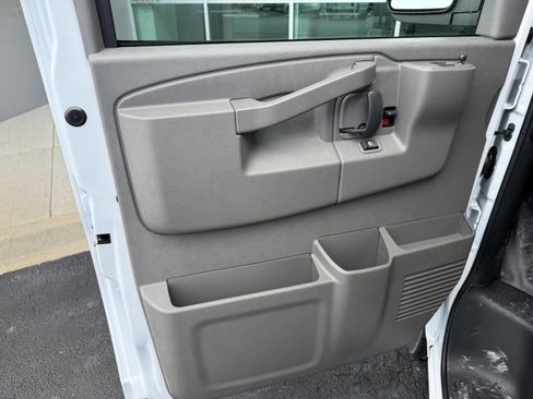 New 2026 Chevrolet Express 2500 w/ Driver Convenience Package RWD image 9
