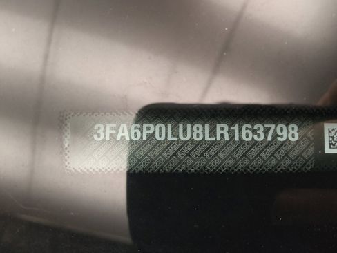 Used 2020 Ford Fusion SE FWD image 33