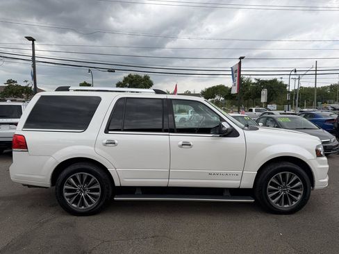 Used 2015 Lincoln Navigator 4WD image 4