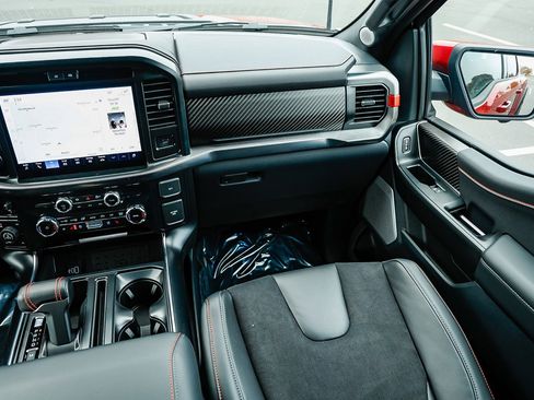 Used 2025 Ford F150 Raptor image 15