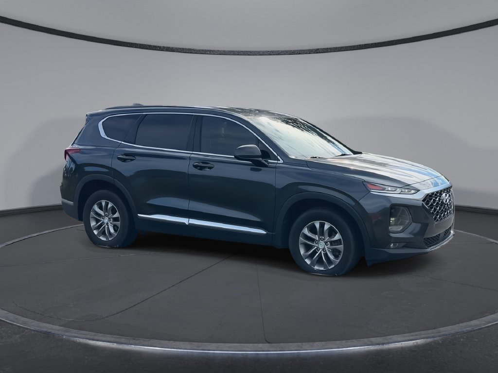 Used 2020 Hyundai Santa Fe SEL FWD image 2
