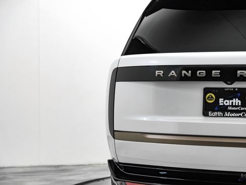 Used 2024 Land Rover Range Rover SV AWD/4WD image 14