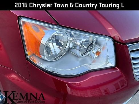 Used 2015 Chrysler Town & Country Touring-L w/ Driver Convenience Group image 33