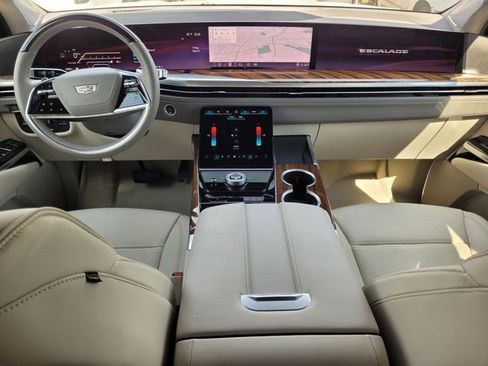 Certified 2026 Cadillac Escalade Platinum Sport w/ LPO, ONYX Package AWD/4WD image 14