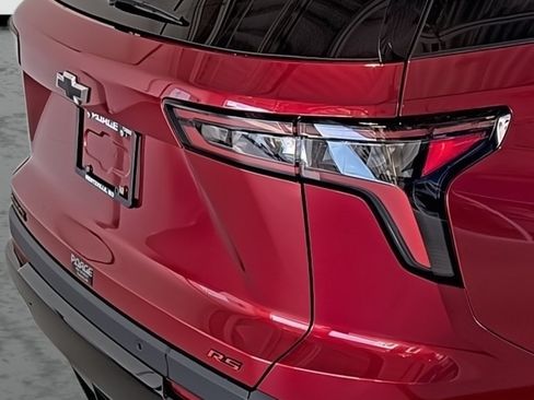 Certified 2026 Chevrolet Equinox RS w/ Safety and Technology Package FWD image 15