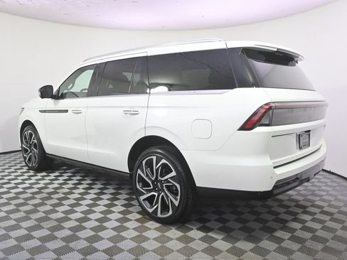 Used 2026 Lincoln Navigator Black Label AWD/4WD image 3