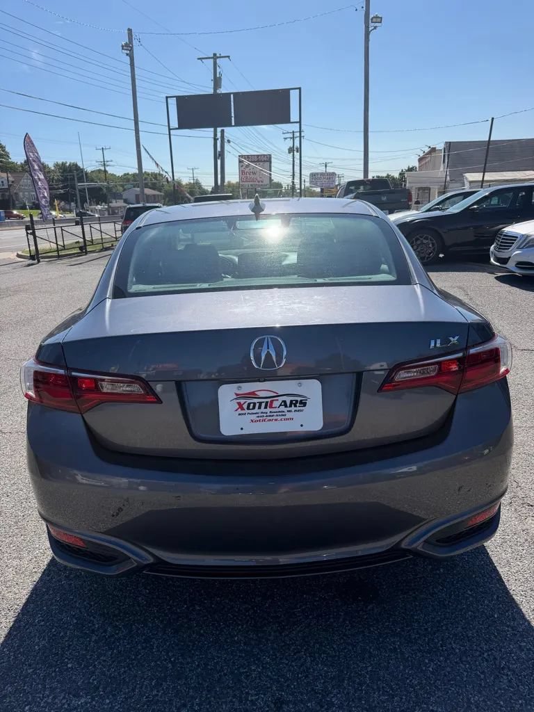 Used 2018 Acura ILX FWD image 7