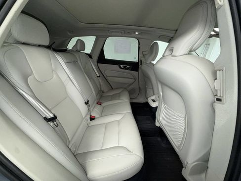 Used 2024 Volvo XC60 B5 Plus w/ Protection Package Premier AWD/4WD image 17