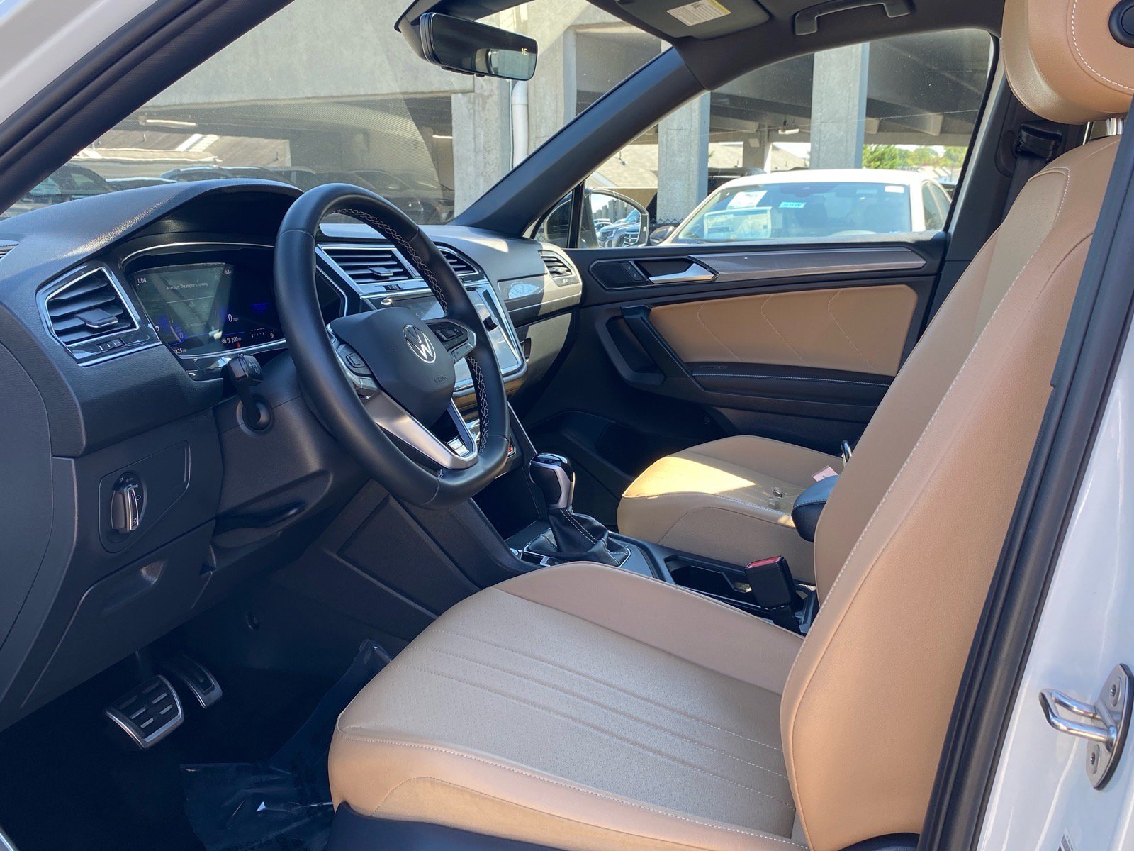 Certified 2023 Volkswagen Tiguan SE R-Line FWD image 13