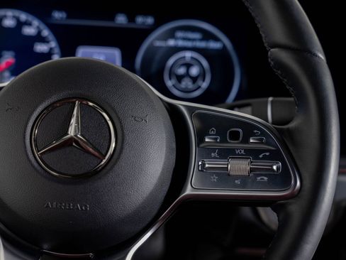 Used 2023 Mercedes-Benz G 550 image 32