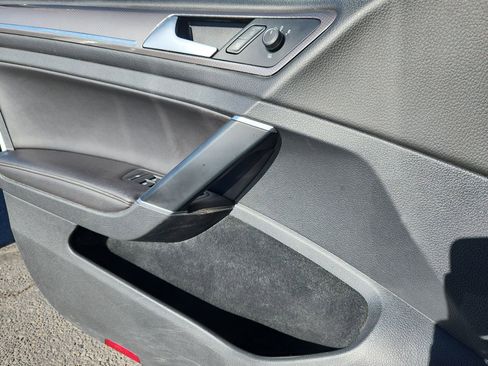 Used 2017 Volkswagen Golf Alltrack SEL image 9