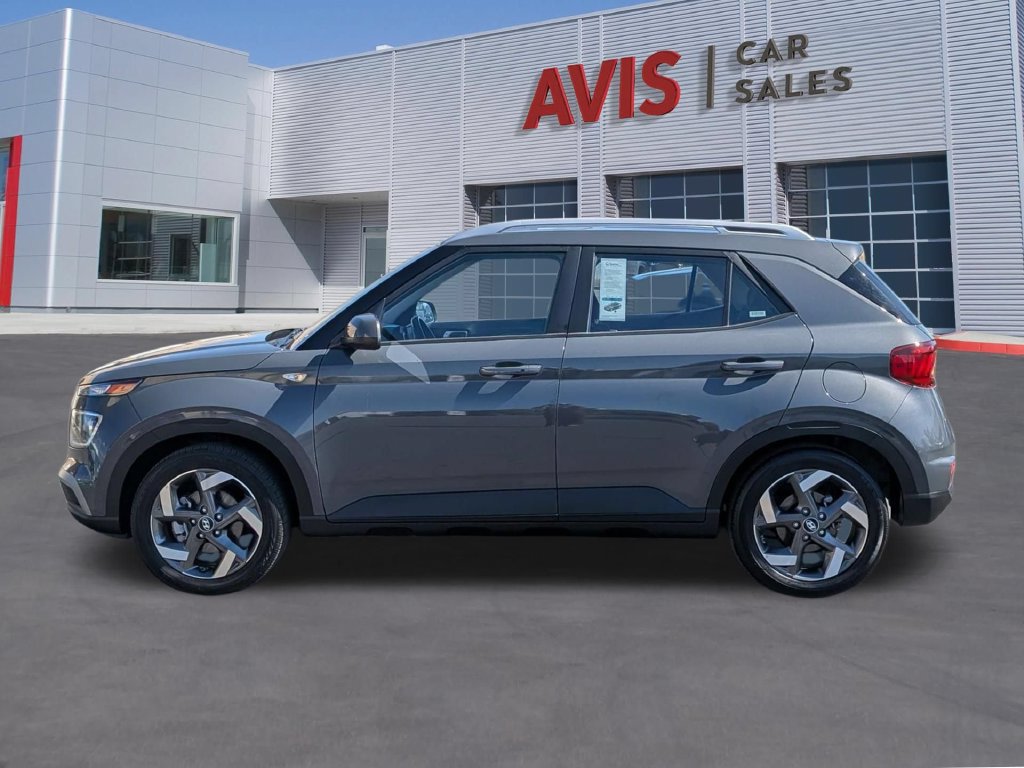 Used 2025 Hyundai Venue SEL FWD image 10