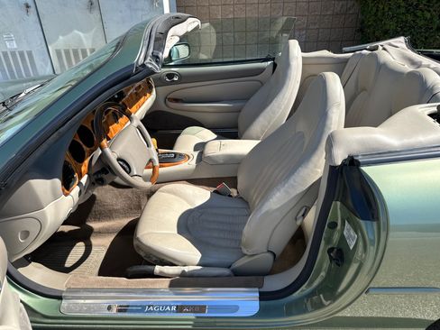Used 1999 Jaguar XK8 Convertible RWD image 38
