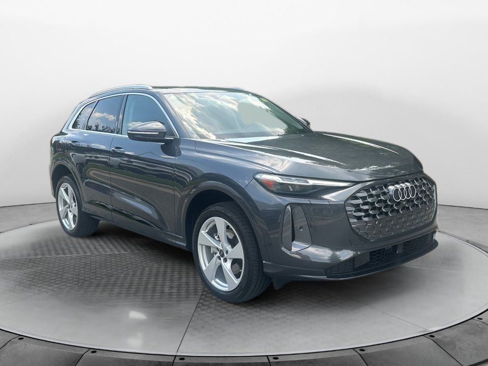 Certified 2025 Audi Q5 Premium Plus AWD/4WD image 1