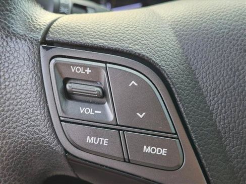 Used 2018 Hyundai Santa Fe Sport w/ 2.4L Value Package 02 FWD image 8