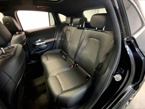 Used 2021 Mercedes-Benz GLA 250 4MATIC image 21