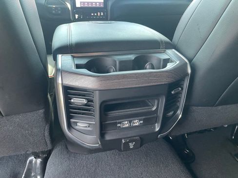 Used 2025 RAM 2500 Laramie AWD/4WD image 23