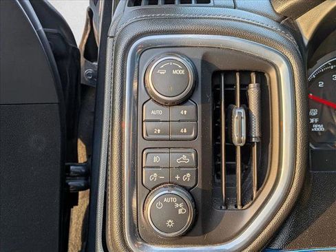 Used 2021 Chevrolet Silverado 1500 RST image 12