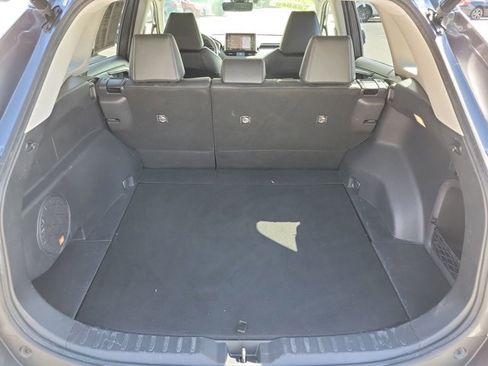 Used 2020 Toyota RAV4 Limited image 19
