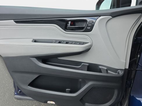 Used 2023 Honda Odyssey Touring image 28