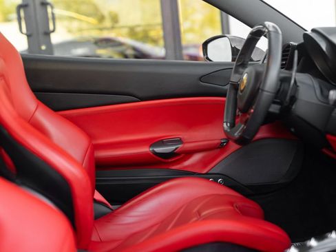 Used 2017 Ferrari 488 GTB RWD image 23