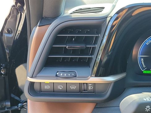 New 2026 Toyota Crown Signia image 34