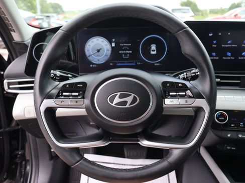 Used 2024 Hyundai Elantra Limited FWD image 34