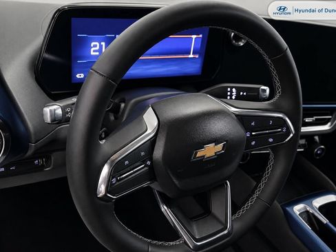 Used 2025 Chevrolet Equinox EV LT w/ Convenience Package FWD image 9
