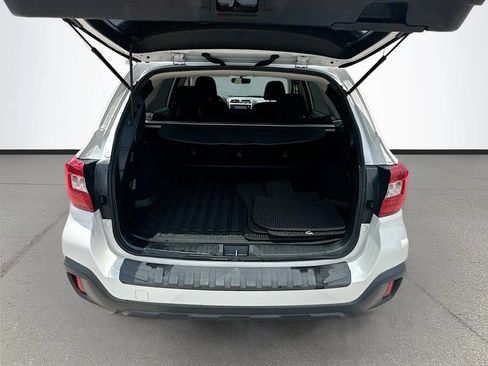 Used 2019 Subaru Outback 2.5i Premium AWD/4WD image 24