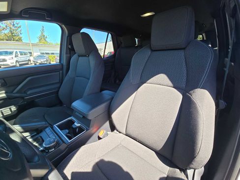 Certified 2025 Toyota 4Runner SR5 AWD/4WD image 22