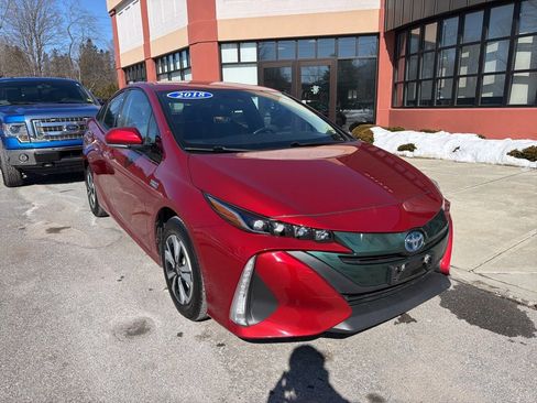 Used 2018 Toyota Prius Prime Premium image 9
