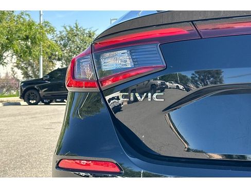 Used 2025 Honda Civic Sport image 11